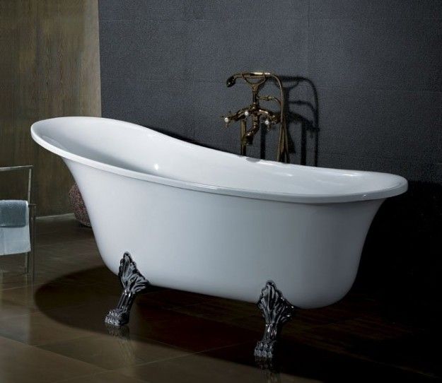 La vasca da bagno ha perso il suo smalto? ecco come lucidarla con ... Vecchia vasca da bagno
