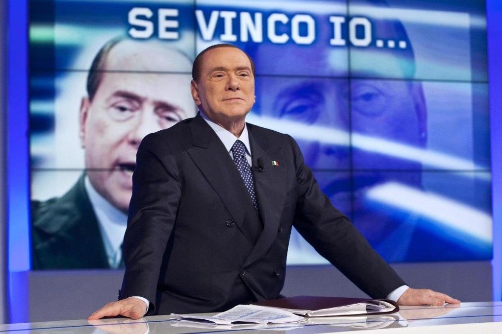 BERLUSCONI PROMETTE LA PENSIONE DI 1.000 EURO ALLE CASALINGHE