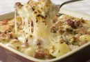 Una ricetta da leccarsi i baffi: sformato di patate, salsiccia e formaggio filante Una ricetta da leccarsi i baffi: sformato di patate, salsiccia e formaggio filante