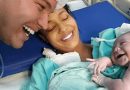Il neonato sorride quando sente la voce di suo padre per la prima volta: Il momento indimenticabile diventa virale Il neonato sorride quando sente la voce di suo padre per la prima volta: Il momento indimenticabile diventa virale