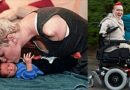 Una famosa artista senza arti piange la morte di suo figlio, si è ucciso perché vittima di bullismo per la disabilità della madre Una famosa artista senza arti piange la morte di suo figlio, si è ucciso perché vittima di bullismo per la disabilità della madre