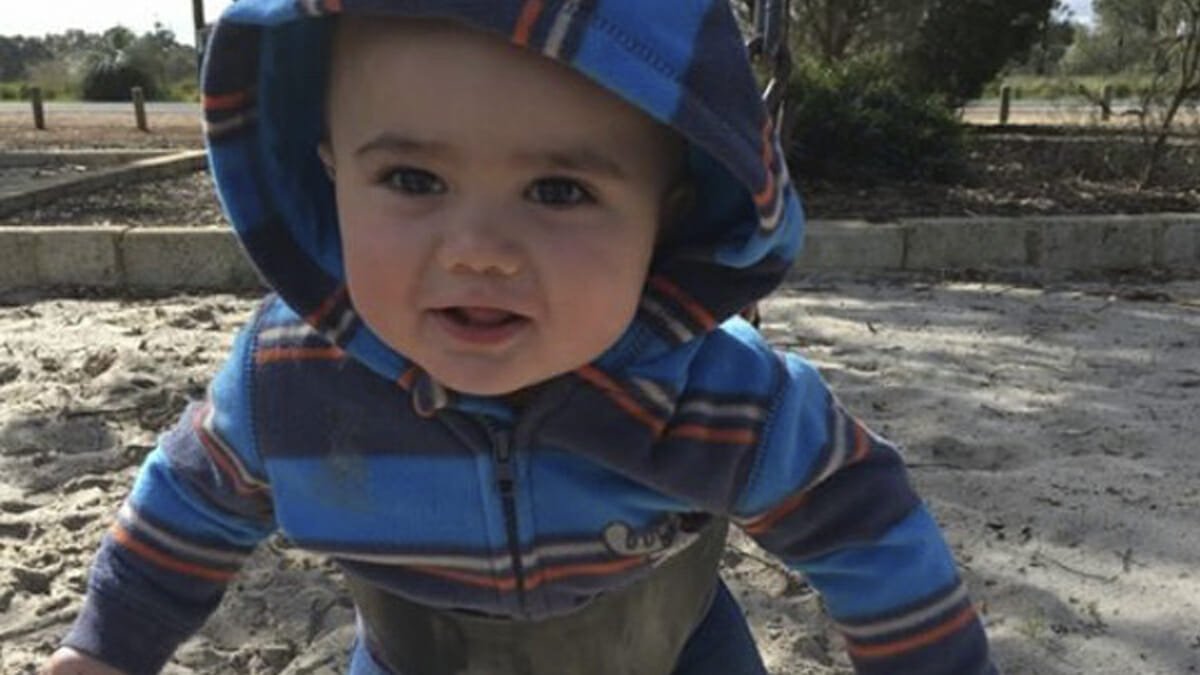 Il bambino di 7 mesi lascia l'ospedale con un forte mal di denti 3 giorni dopo la famiglia Il bambino di 7 mesi lascia l'ospedale con un forte mal di denti 3 giorni dopo la famiglia